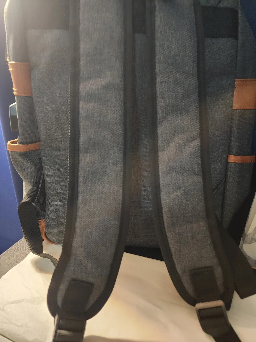 UGRACE gray canvas laptop/travel backpack Usb